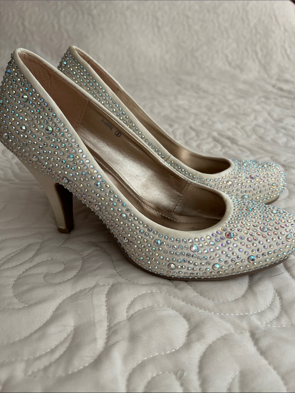 Crystal Embellished Ivory High Heel Pumps Size 8